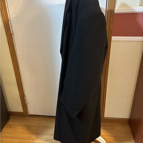 Classic Men’s Wool Black Overcoat - Picture 2 of 6